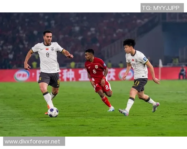 上海足球队以86分稳居杯赛积分榜首位争夺冠军在望 上海足球队以86分稳居杯赛积分榜首位争夺冠军在望