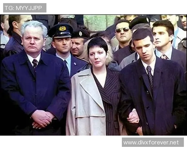 足球明星米洛舍维奇的传奇人生与绿茵场上的辉煌成就揭秘 足球明星米洛舍维奇的传奇人生与绿茵场上的辉煌成就揭秘